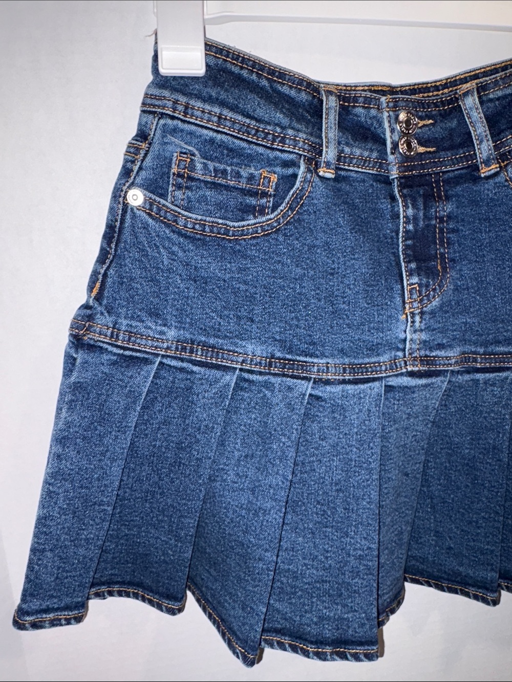 Women's Dark Blue Denim Pleated Mini Skirt - Picture 5 of 7
